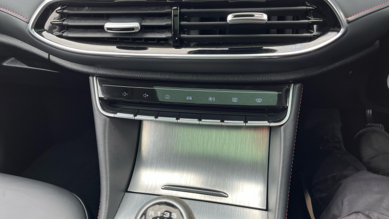 MG Hs 1.5 T-GDI Exclusive 5dr Petrol Hatchback